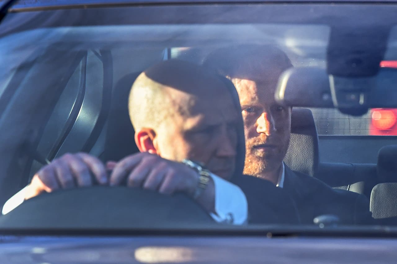 El estatus de las solicitudes de marca de los Sussex se da en medio de la 
<b><a href="https://www.univision.com/famosos/meghan-markle-y-el-principe-harry-tuvieron-la-oportunidad-de-robarse-el-show-en-los-premios-oscar-fotos" target="_blank">gira del adiós de la realeza</a> </b>que el matrimonio ha emprendido desde esta semana. 
<br>