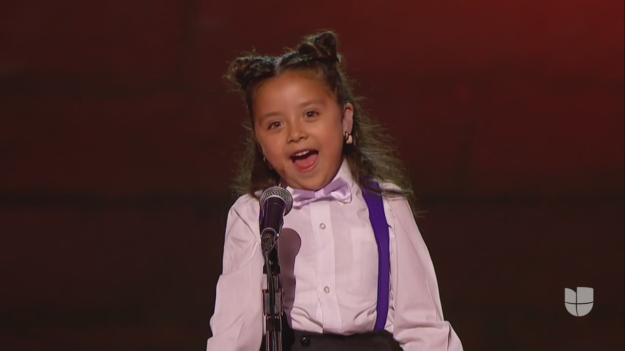Durante los 'duelitos' individuales que presentaron los niños durante la semifinal, Arly fue muy elogiada por atreverse a presentar algo completamente diferente. La pequeña recurrió a 
<u><b><a href="https://www.univision.com/shows/mi-famoso-y-yo/arly-se-presento-en-mi-famoso-y-yo-con-un-show-de-stand-up-que-divirtio-mucho-a-los-consejeros-video" target="_blank">una rutina de 'stand up'</a></b></u> para ganarse el reconocimiento de los consejeros.
<br>
<br>Descubre qué pareja será la ganadora de la gran final de Mi Famoso y Yo este domingo a las 4P/3C por Univision.