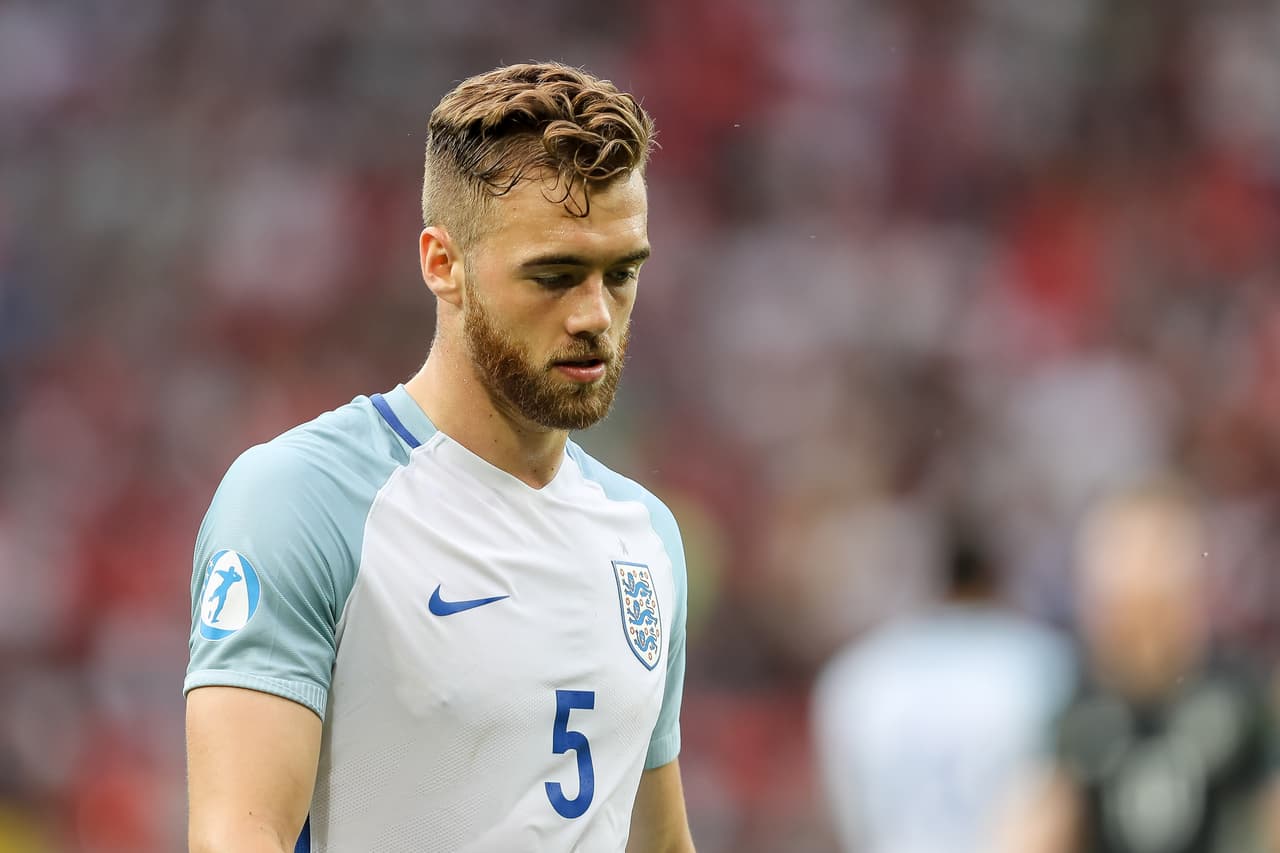 El joven Calum Chambers, del Arsenal, podría cambiar de aires para tener mayor regularidad. Crystal Palace es el equipo del que más se habla.