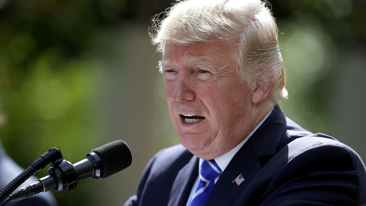 Puerto Rico está en "serios problemas" tras el golpe de María, dice Trump, y anuncia que vendrá a la isla el martes