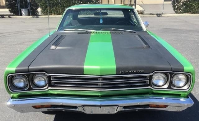 Entre las unidades más caras se encuentra este 1969 Plymouth Road Runner, considerado un vehículo “clásico” y cuyo precio es de 325,800 dólares.