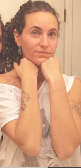 Diana Atri es una productora que también se dedica al arte. Además de llevar una relación sentimental con la cantante, también es su socia de la marca de ropa y accesorios que lleva por nombre After & Again, con diseños contemporáneos basados en la artesanía.
<br>