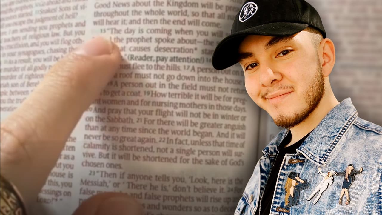 "Ya tendría mi título de producción musical si el confinamiento no hubiera ocurrido en marzo. Sin embargo, mirando hacia atrás, 
<b>el encierro me obligó a enfrentar a los demonios</b> que había mantenido adentro y aprender las lecciones más difíciles para realmente comenzar a sanar". 
<br>