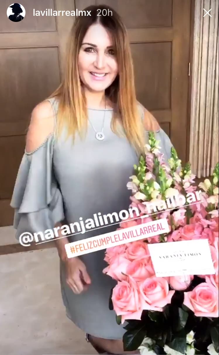 Las rosas son su flor favorita y es por eso es que le mandaron varios arreglos con ésta de protagonista.