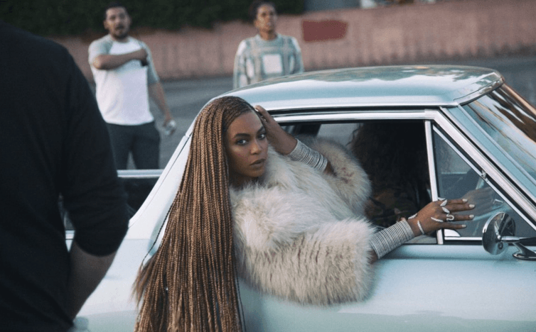 Ella guardó el último momento del concierto para dedicarle unas palabras a su esposo.
