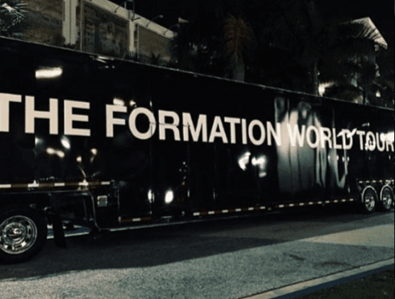 El tour incluyó además de la participación de increíbles bailarines, la interpretación de otros músicos de la escena hip hop.