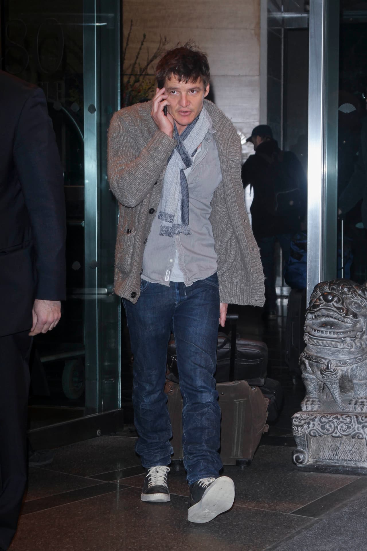 La gran mayoría de las veces que él va a estrenos lo acompaña la actriz Sarah Paulson.