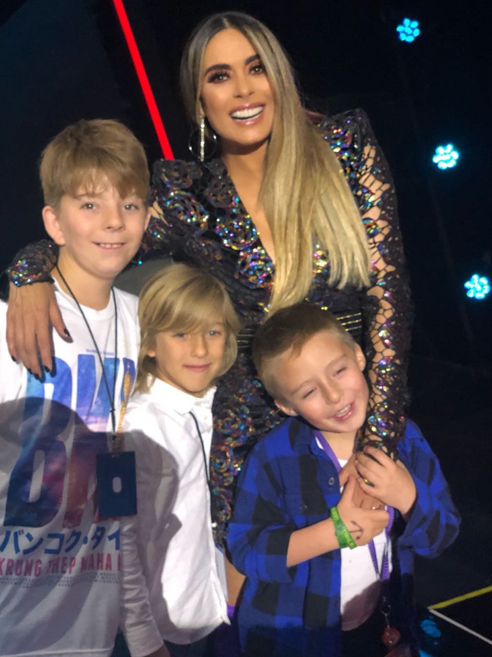 Alexis y Claudio, junto a Mateo, son además los amores de Gali.