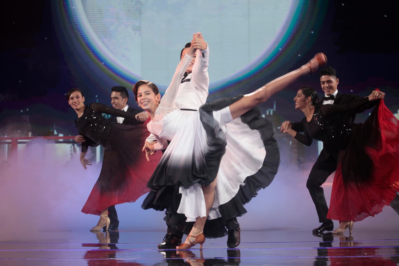 La elegancia de Valeria fue aplaudida por los jueces.