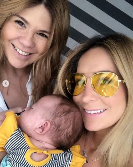 Dos días antes de haber mostrado su cambio de imagen, la actriz compartió algunas fotografías que dejaban entrever una cabellera más corta de lo habitual.