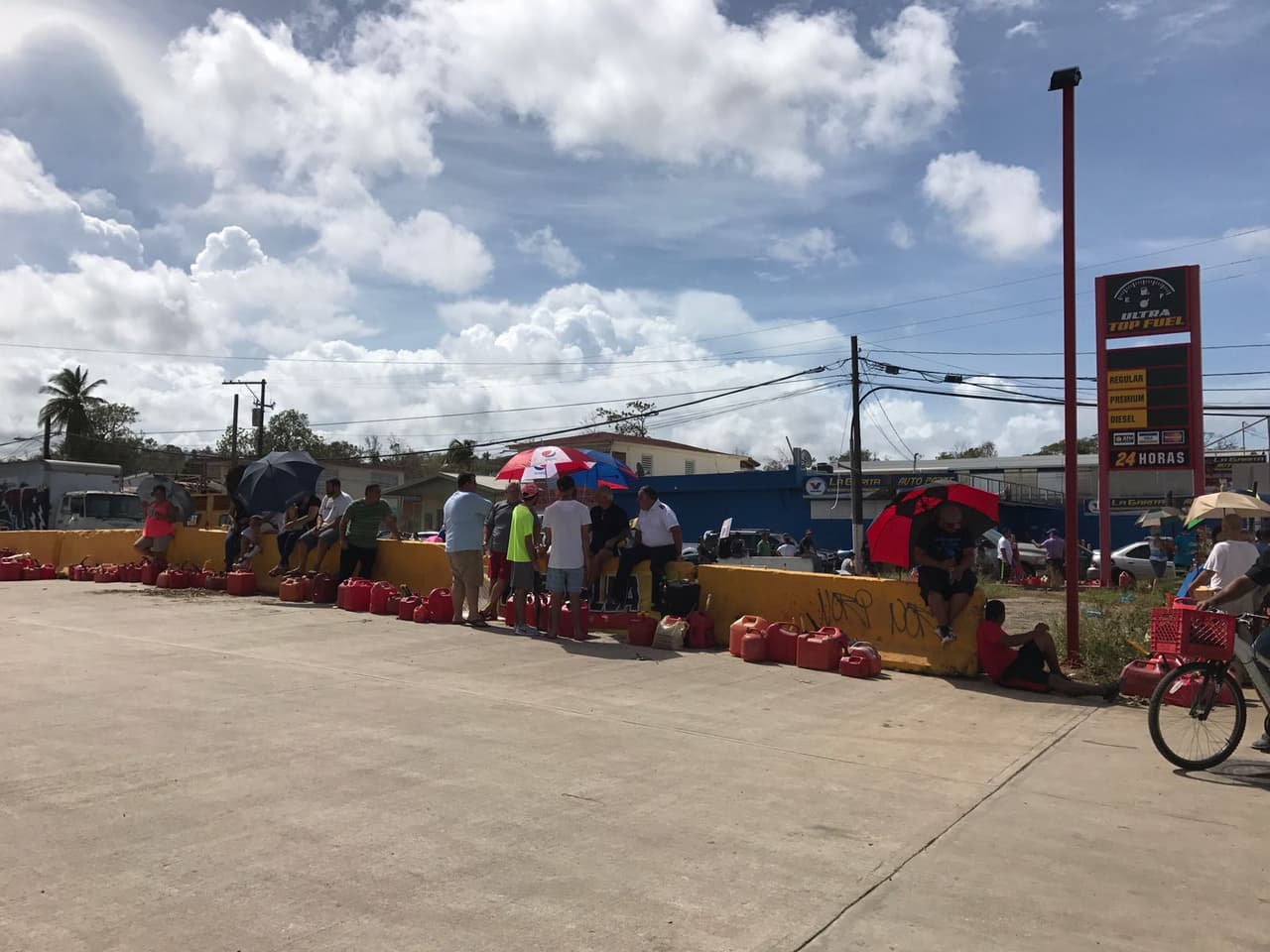 La gasolinera en la Calle Betances.