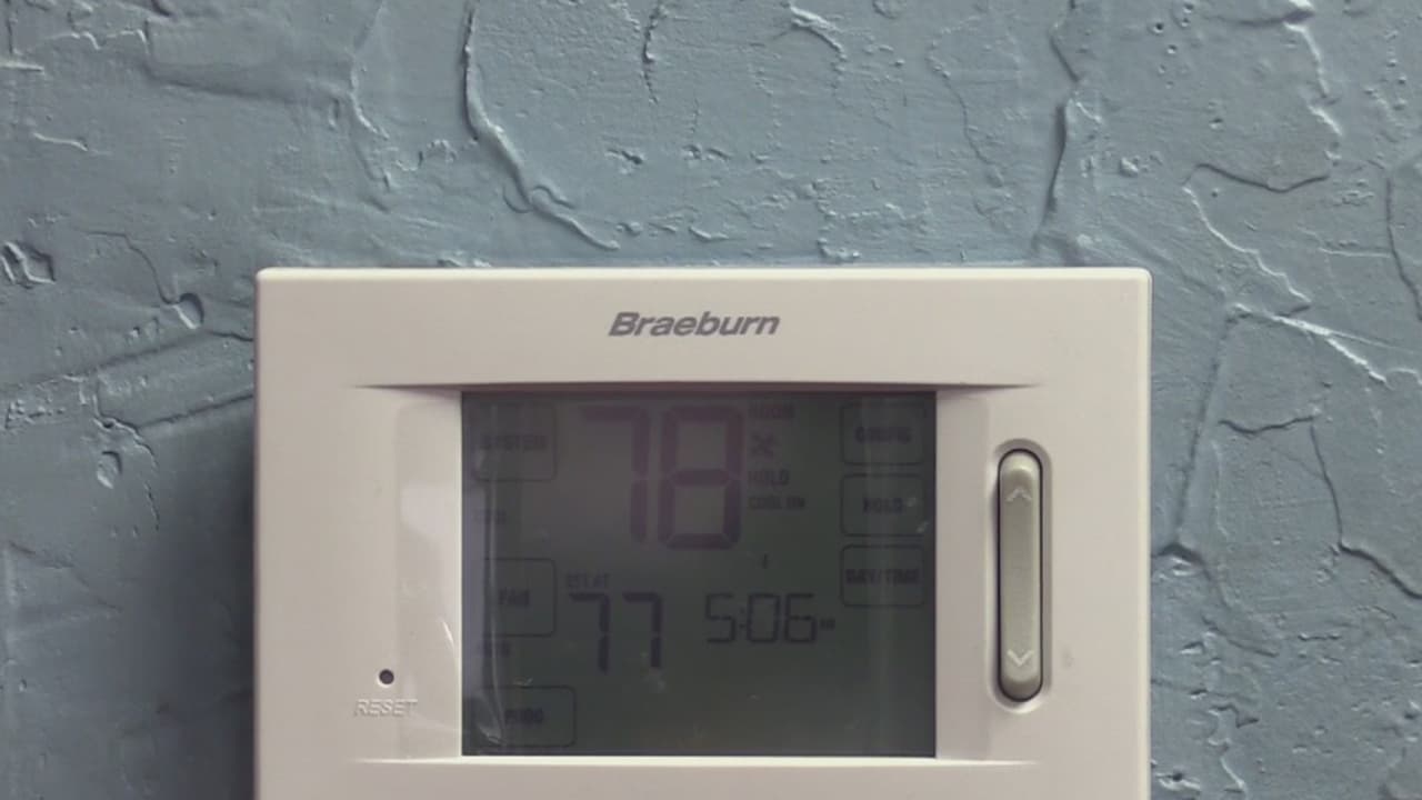 Aplazan fecha límite para evitar recortes a quienes no puedan pagar su servicio de electricidad