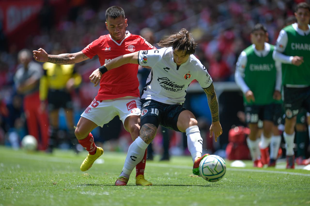 Toluca vino de atrás para vencer a los Xolos con goles de Carlos González, Jean Meneses y Camilo Sanvezzo.