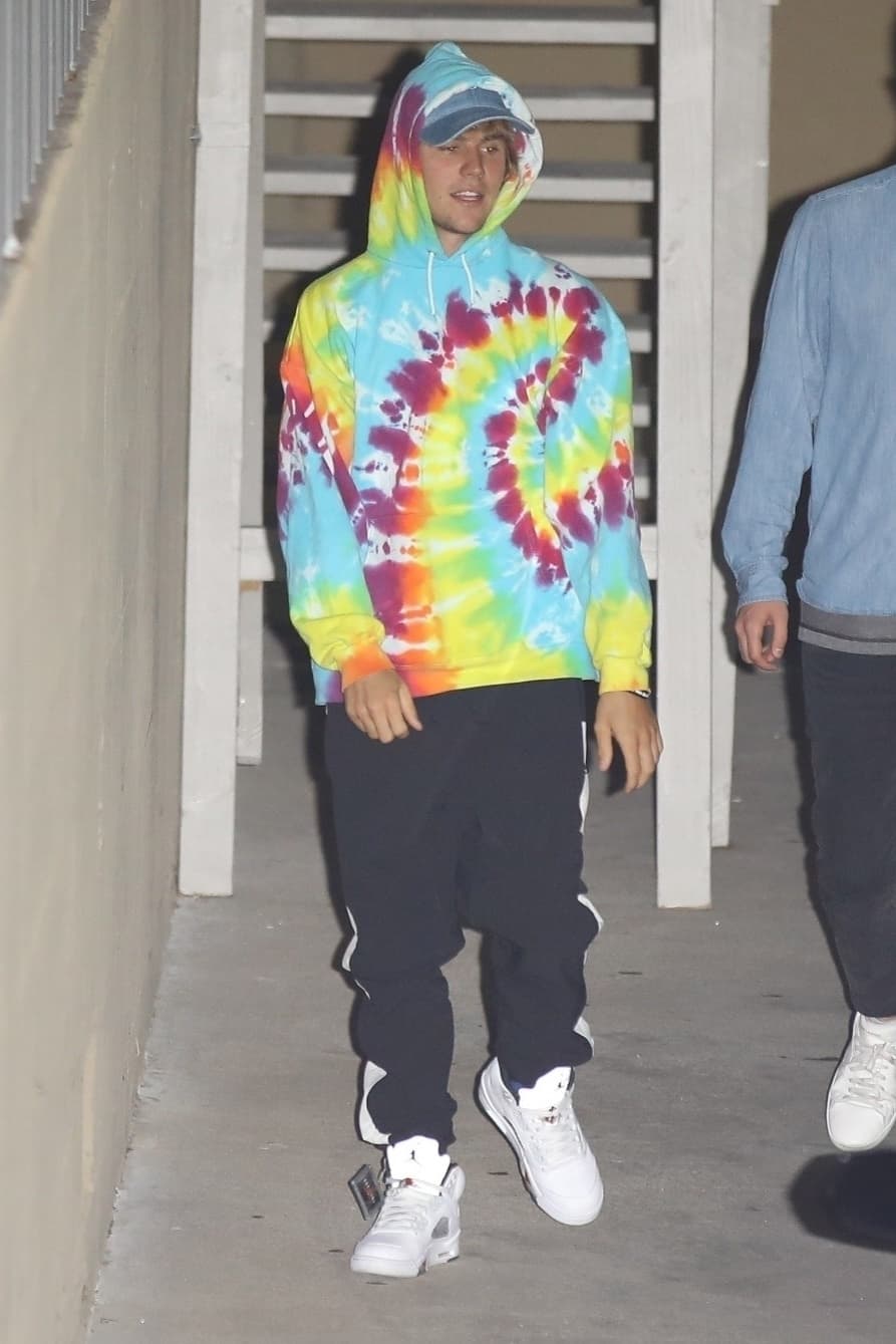 Tan solo en abril pasado un modelo argentino intentó tomarse una 'selfie' con el cantante a lo que él respondió con un manotazo, de acuerdo con 
<b><a href="http://https://www.univision.com/entretenimiento/justin-bieber-no-exagero-cuando-dijo-estar-harto-de-los-selfies-un-argentino-pago-caro-su-intento">Univision Entretenimiento</a></b>.