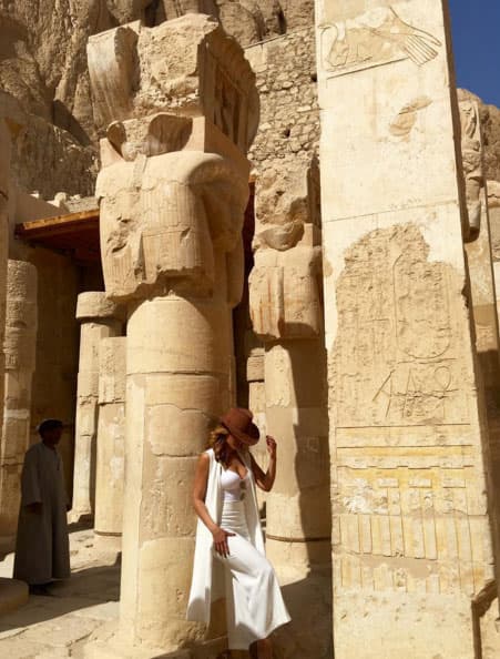 Dentro del Templo de la Reina Hatshepsut en Luxor.