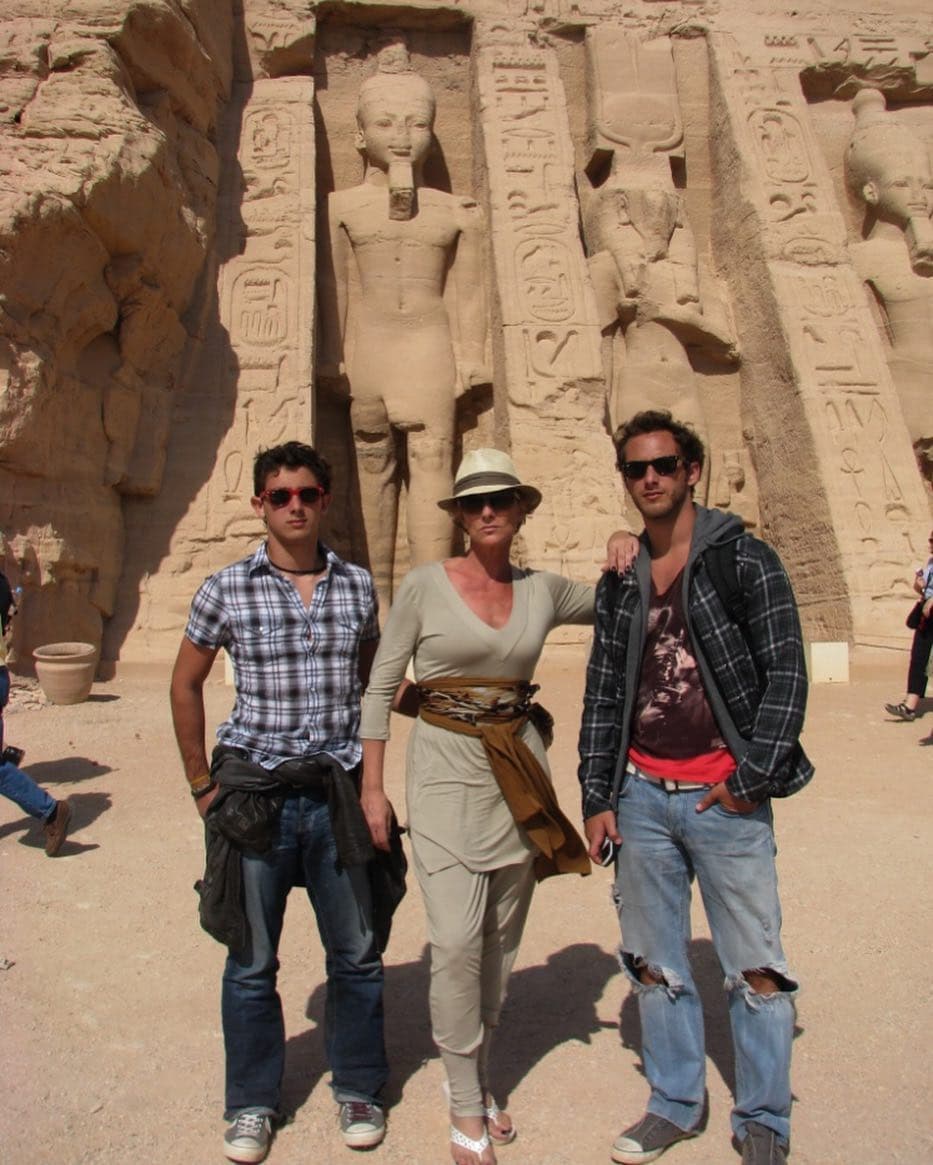 "Afortunadamente, mi mujer y yo dimos la vuelta al mundo con mis hijos. Compartimos mucho la vida de esa manera", señaló.