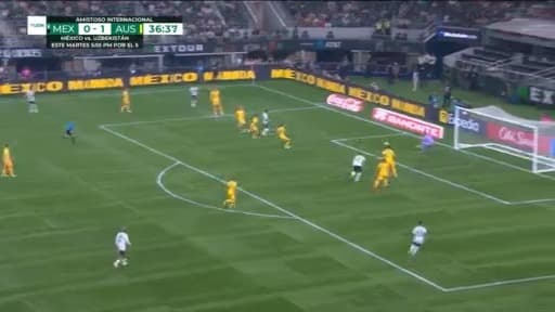 ¡Primera llegada del Tri! Cañonazo de Gallardo que tapa Ryan