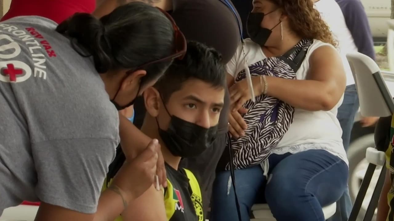 Texas alerta por descenso en vacunas infantiles antes del regreso a clases