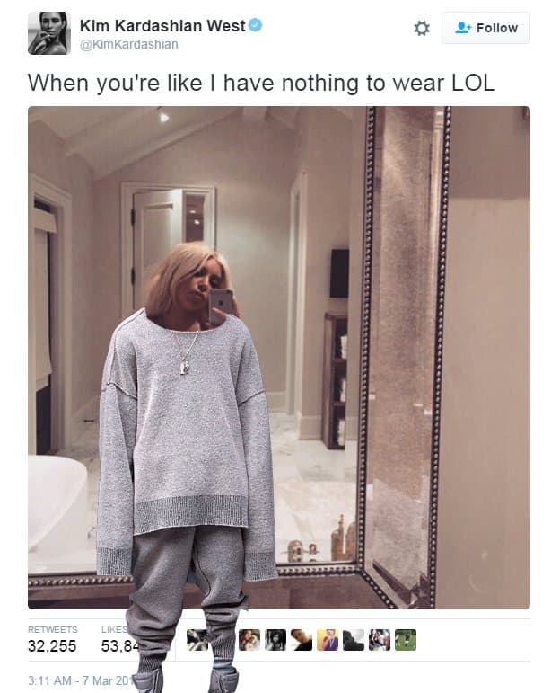 Por lo menos que se ponga unos trapitos diseñados por su esposo.