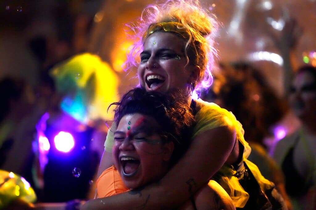 <b>Paraguay</b>
<br>
<br>Mujeres ríen durante una marcha para conmemorar el Día Internacional de la Mujer en Asunción, Paraguay.