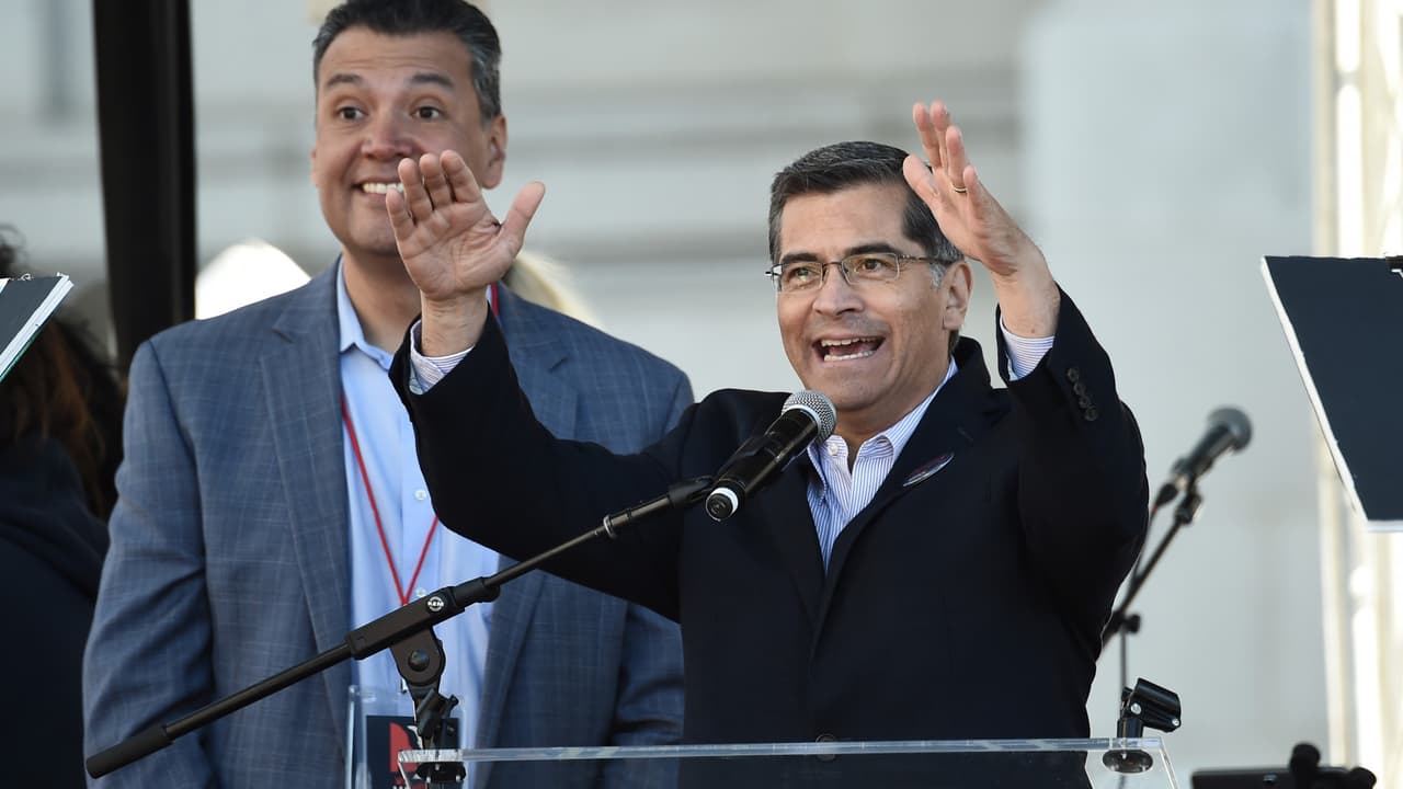 Políticos de California felicitan a Xavier Becerra por nombramiento como secretario de Salud