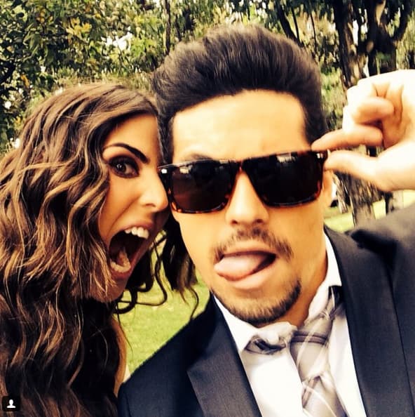 Él es chofer de la familia, y a pesar de sólo ser un trabajador se divertía a su lado.