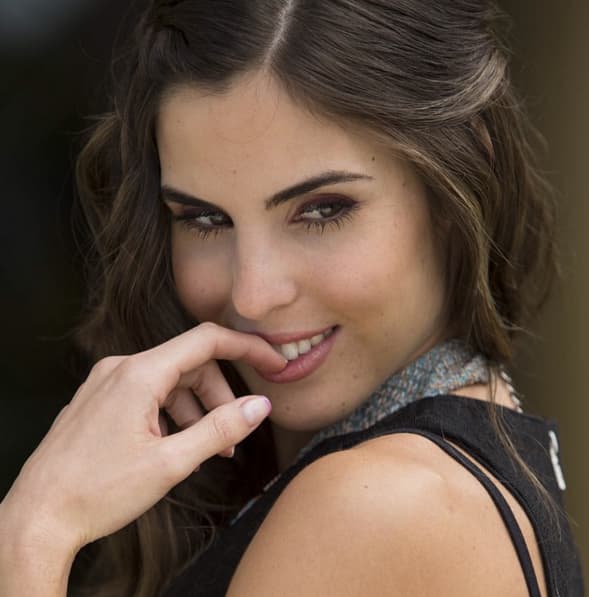 Se ve que ella no conoce lo que es el verdadero amor.