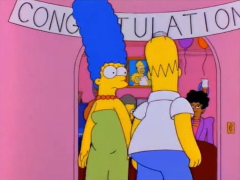 Otra de las fallas del episodio tiene que ver también con un embarazo de Marge, esta vez de la pequeña Lisa.
<br>