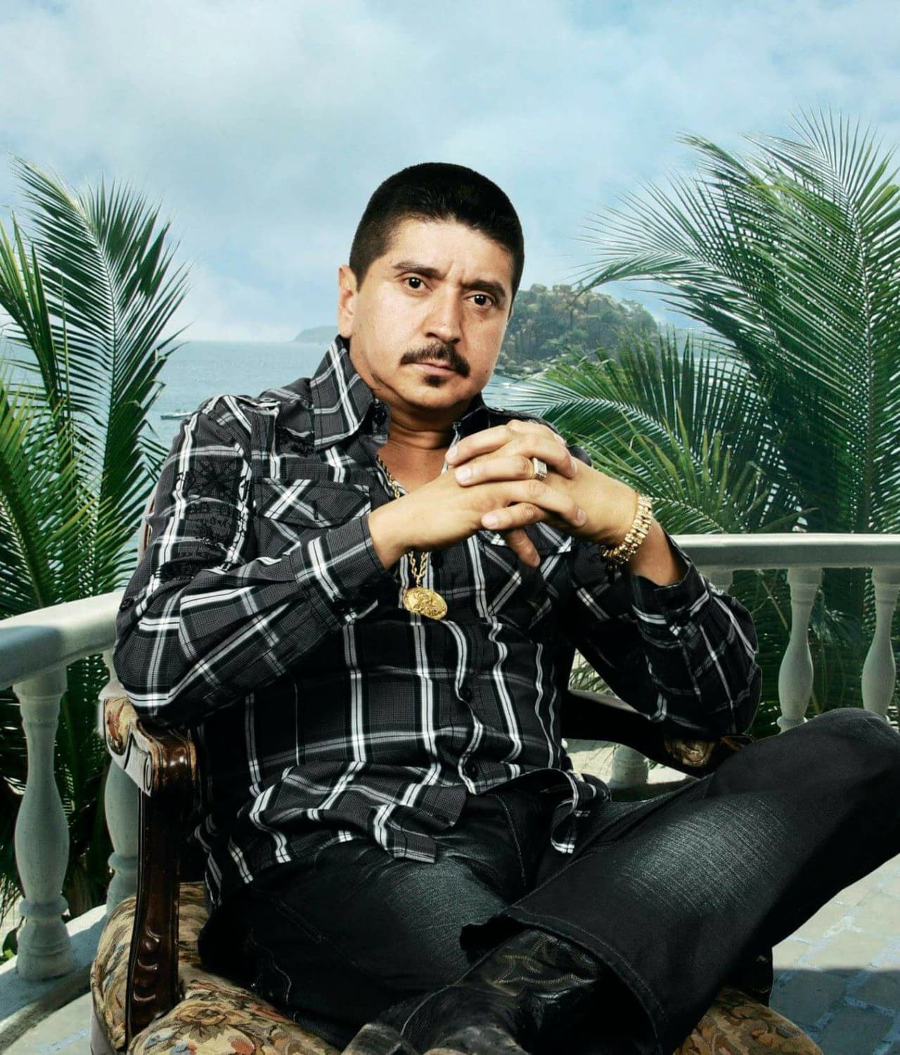 Miguel Gastelum, además de sus narcocorridos, también ha escrito corridos dedicados a personalidades de la política, los deportes y los espectáculos. Como 'El corrido de Trump', 'El corrido del Chicharito' y recientemente 'El corrido de Rafa Márquez y Julión Álvarez'.