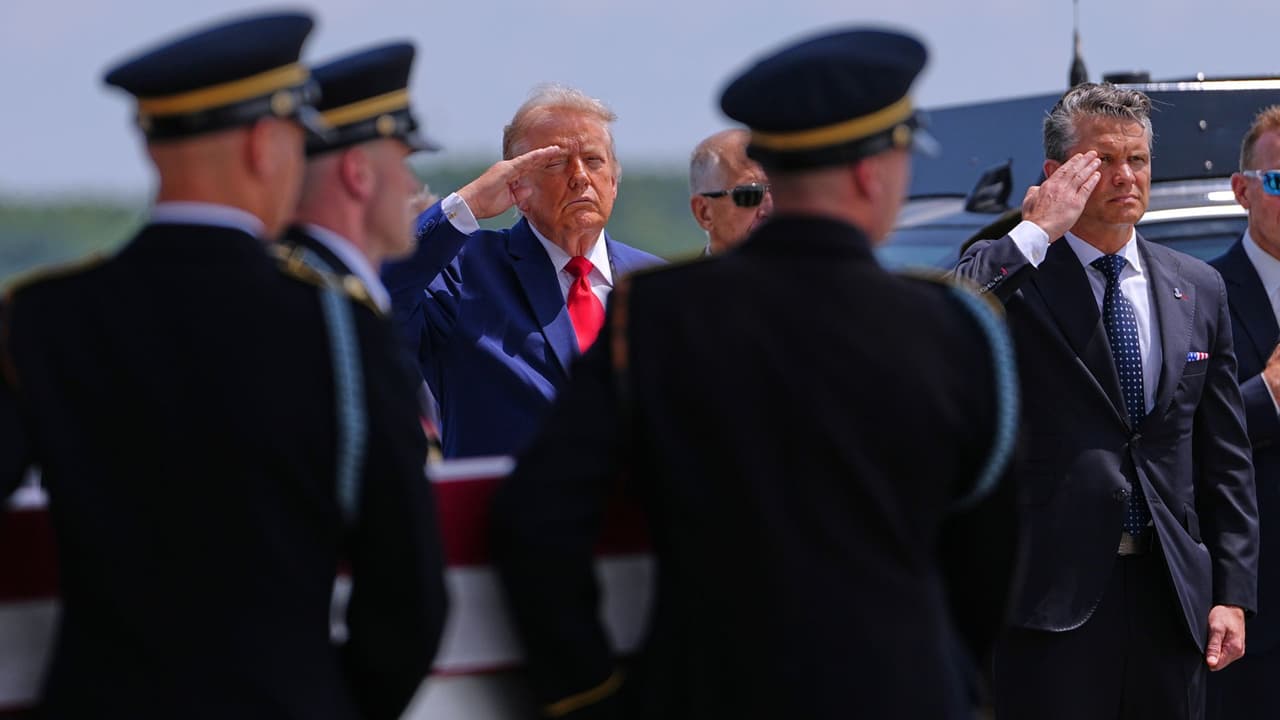 <h3 class="cms-H3-H3">Los otros militares repatriados</h3> Junto con Gonzales regresaron 
<b>Tyler James Feehan, de 25 años, y Angel S. Rampersad, de 28.</b> 
<br>Ambos murieron en 
<b><a href="https://www.univision.com/noticias/mundo/el-ejercito-estadounidense-identifica-a-dos-soldados-muertos-en-jordania-por-iran" target="_blank">el mismo ataque contra la base aérea en Jordania. </a></b>
<br>También fueron repatriados 
<b>los restos de Michael Emmanuel Swinton, de 30 años. </b>
<br>El militar murió en Irak durante 
<b>la detonación controlada de un dron iraní que había sido derribado.</b>