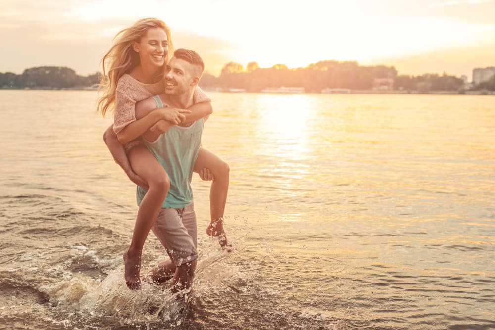 <b><u>Sagitario</u></b>
<br>Las Líridas llegan en buen momento ahora que Júpiter está retrógrado pues se compensa la energía de tu regente y se abre el camino a una buena noticia sentimental largamente esperada.
<br>