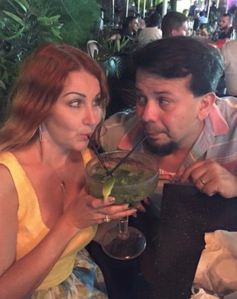 La hija de Villarreal mantiene una excelente relación con su padrastro, Cruz Martínez.