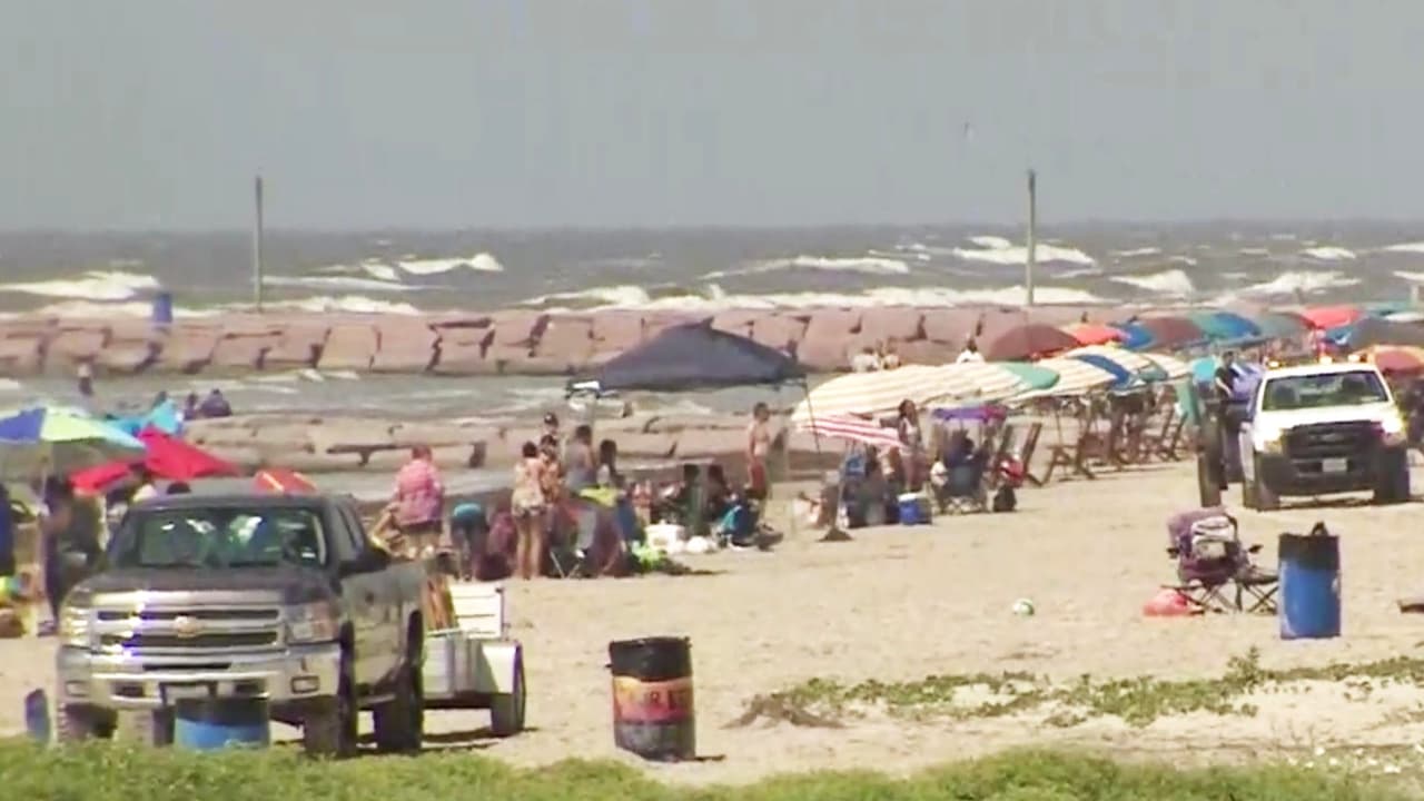 Mueren dos niñas que estaban graves tras caer en piscinas residenciales en el feriado de Memorial Day