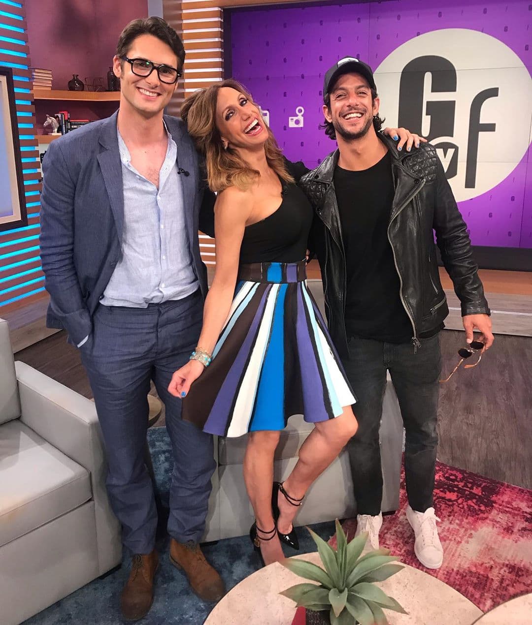 "¿Se imaginan tener dos maridos? Esto hay que verlo", comentó La Flaca en esta fotografía posando con Sergio y Joaquín.