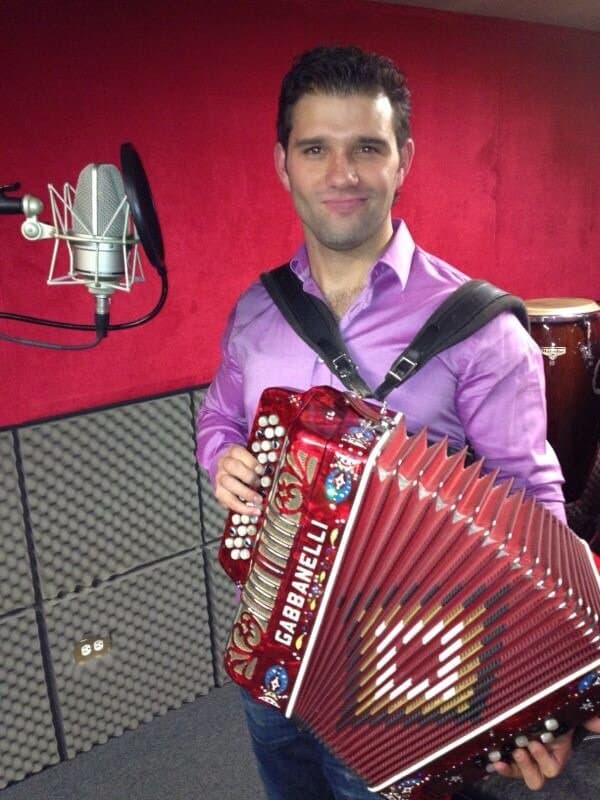 "Yo siempre trato de que lo recuerde lo mejor posible, le cuento cosas lindas, porque lo que haya pasado entre nosotros quedó atrás y no será por mí que sepa lo ocurrido, eso el tiempo lo dirá, mientras tanto, 
<b><a href="https://www.univision.com/famosos/ivonne-montero-honrara-junto-a-su-hija-la-memoria-del-asesinado-fabio-melanitto-con-un-altar-el-dia-de-muertos-fotos">que lo lleve en su corazón con mucho amor</a></b>", expresó a Notimex en octubre de 2019.
<br>