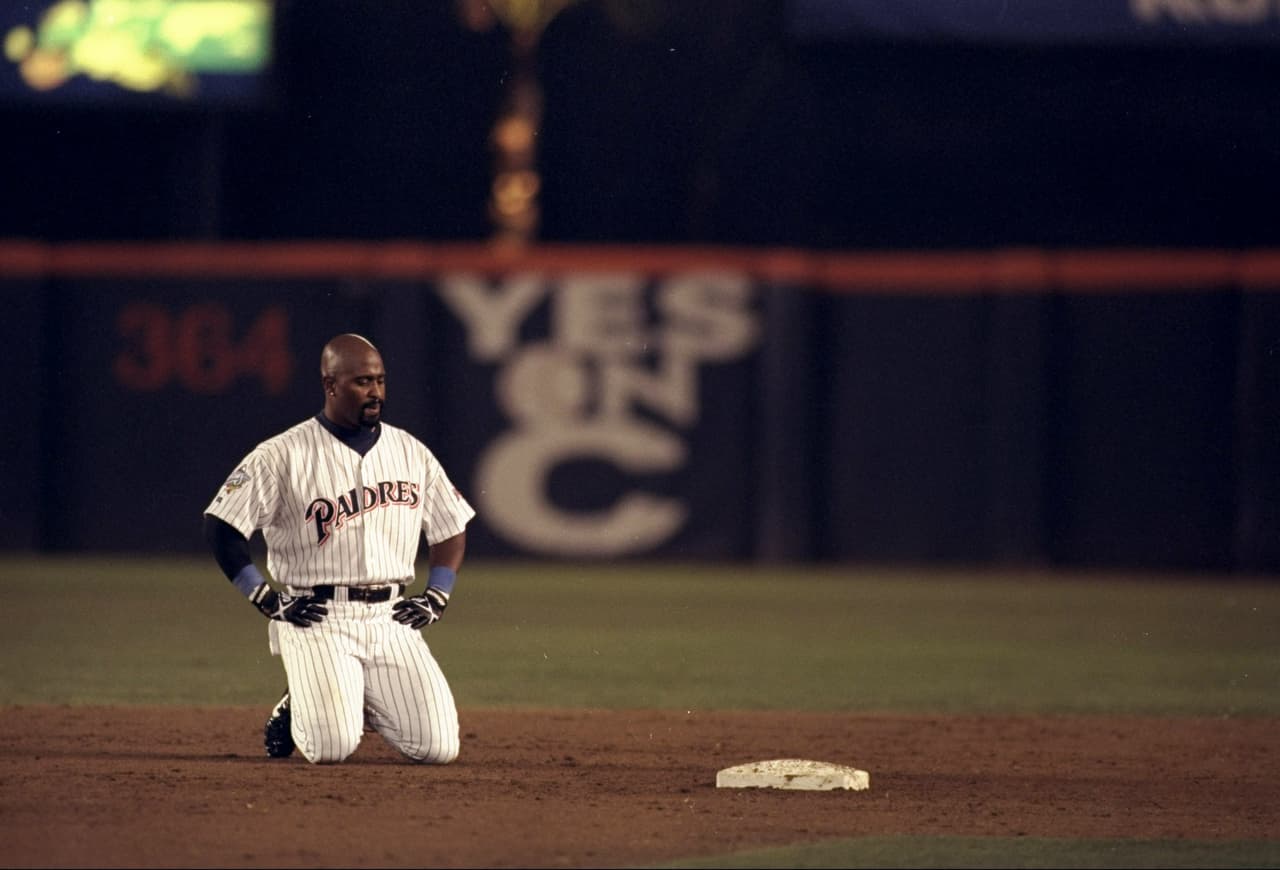 También se celebraron aquí dos Series Mundiales de béisbol, las únicas a las que llegó el equipo local, los Padres de San Diego, y que perdió en 1984 contra los Tigres de Detroit y en 1998 contra los Yanquis de Nueva York.