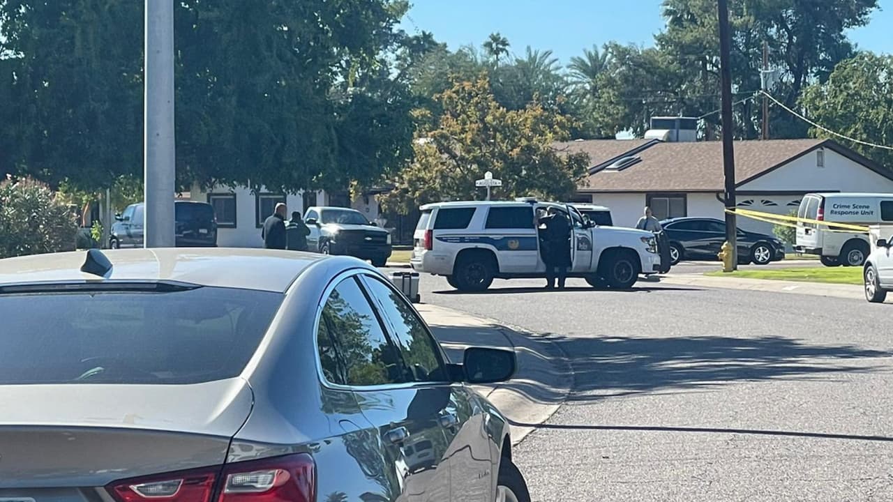 Identifican a los cinco miembros de una familia hallados muertos en su casa en Phoenix