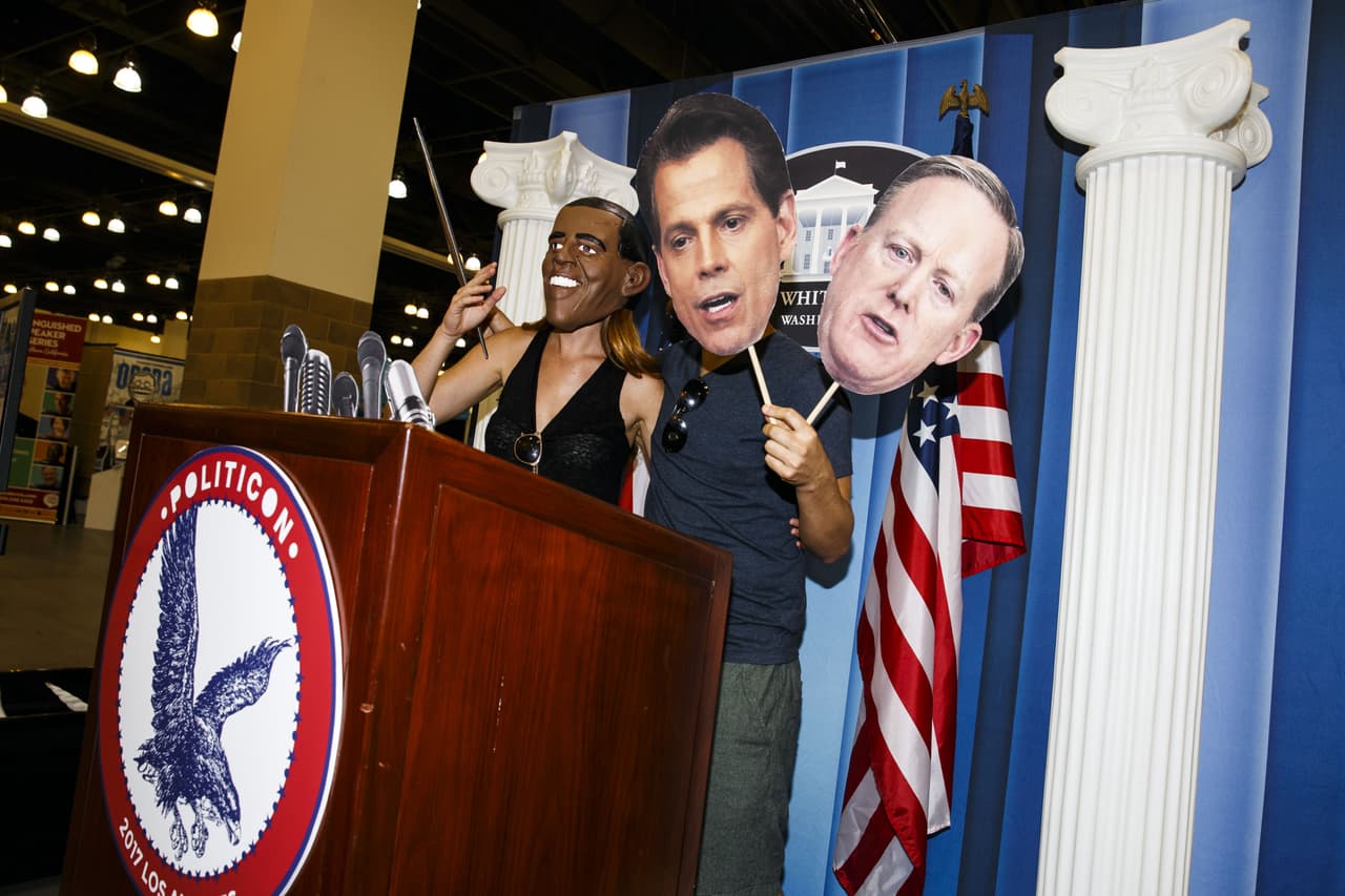 El Politicón se celebró este fin de semana en Pasadena, California. En esta convención se conjuntaron políticos, comediantes y artistas con el fin de hablar, cuestionar o debatir -con un toque de humor- los asuntos públicos.