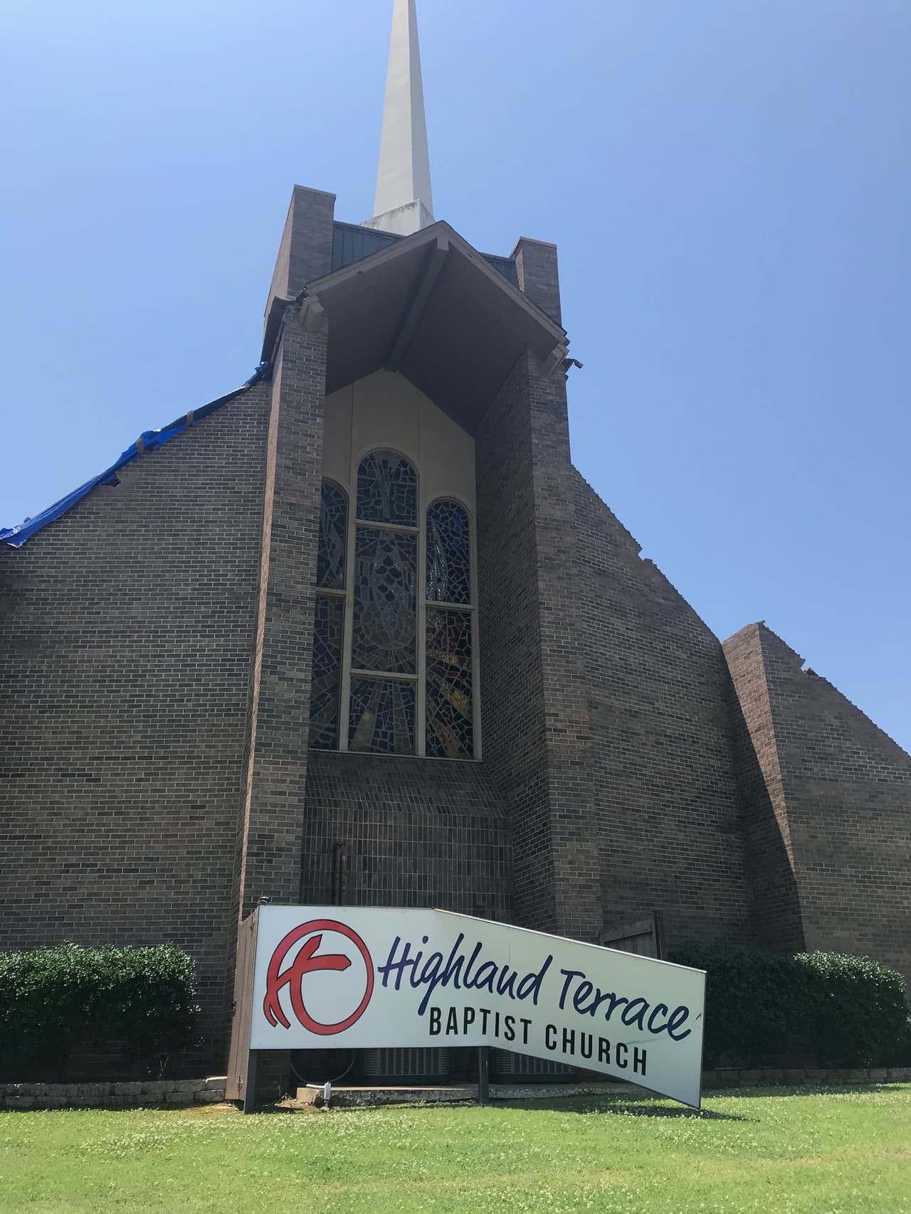 El Servicio Nacional Meteorológico confirmó el jueves que los daños no fue causado por un tornado.