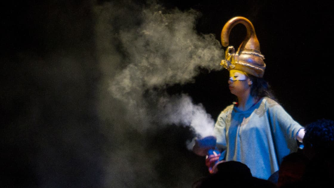 En la época prehispánica, los mexicas celebraban luego del solsticio de invierno el advenimiento de Huitzilopochtli.