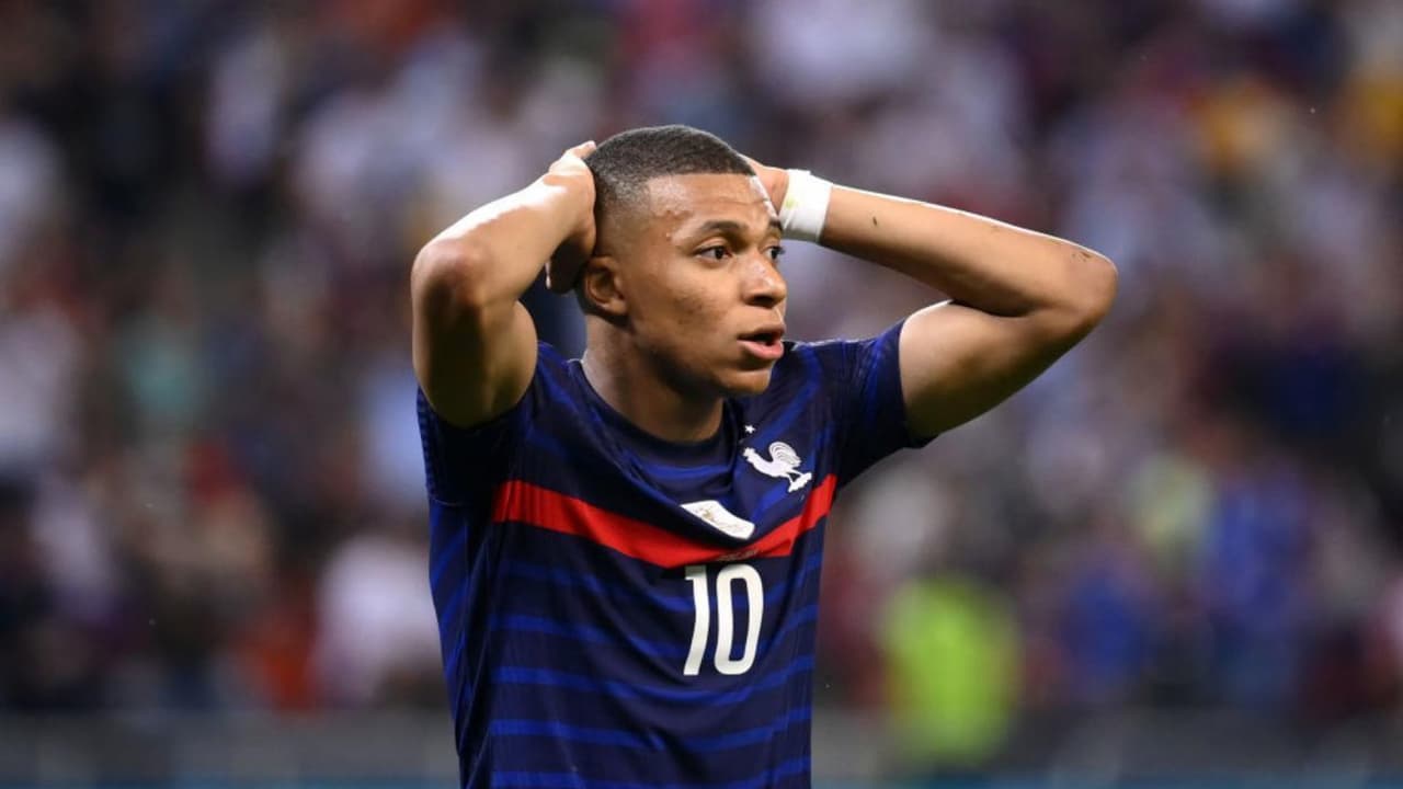 Deschamps: Nadie puede enojarse con Mbappe, está muy afectado