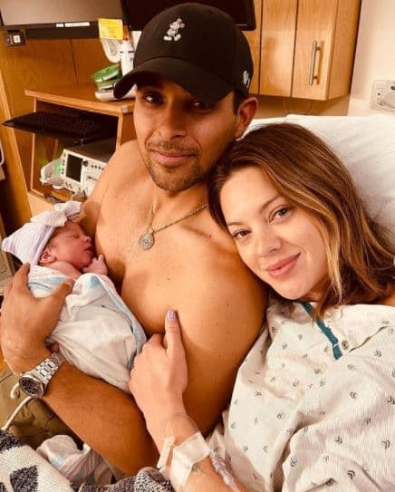 En febrero del 2021, el actor 
<b>Wilmer Valderrama y su pareja, Amanda Pacheco</b>, se convirtieron en padres primerizos de una niña a la llamaron Nakano Oceana.