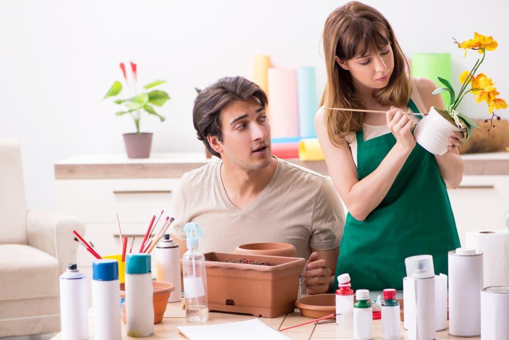 Hacia mediados de mes, con el plenilunio en tu elemento fuego, disfrutarás haciendo algo diferente, una actividad o tarea que te causará mucha alegría sobre todo si lo haces con la persona amada, o con buenos amigos, familiares o gente que comparten tu vida sentimental.