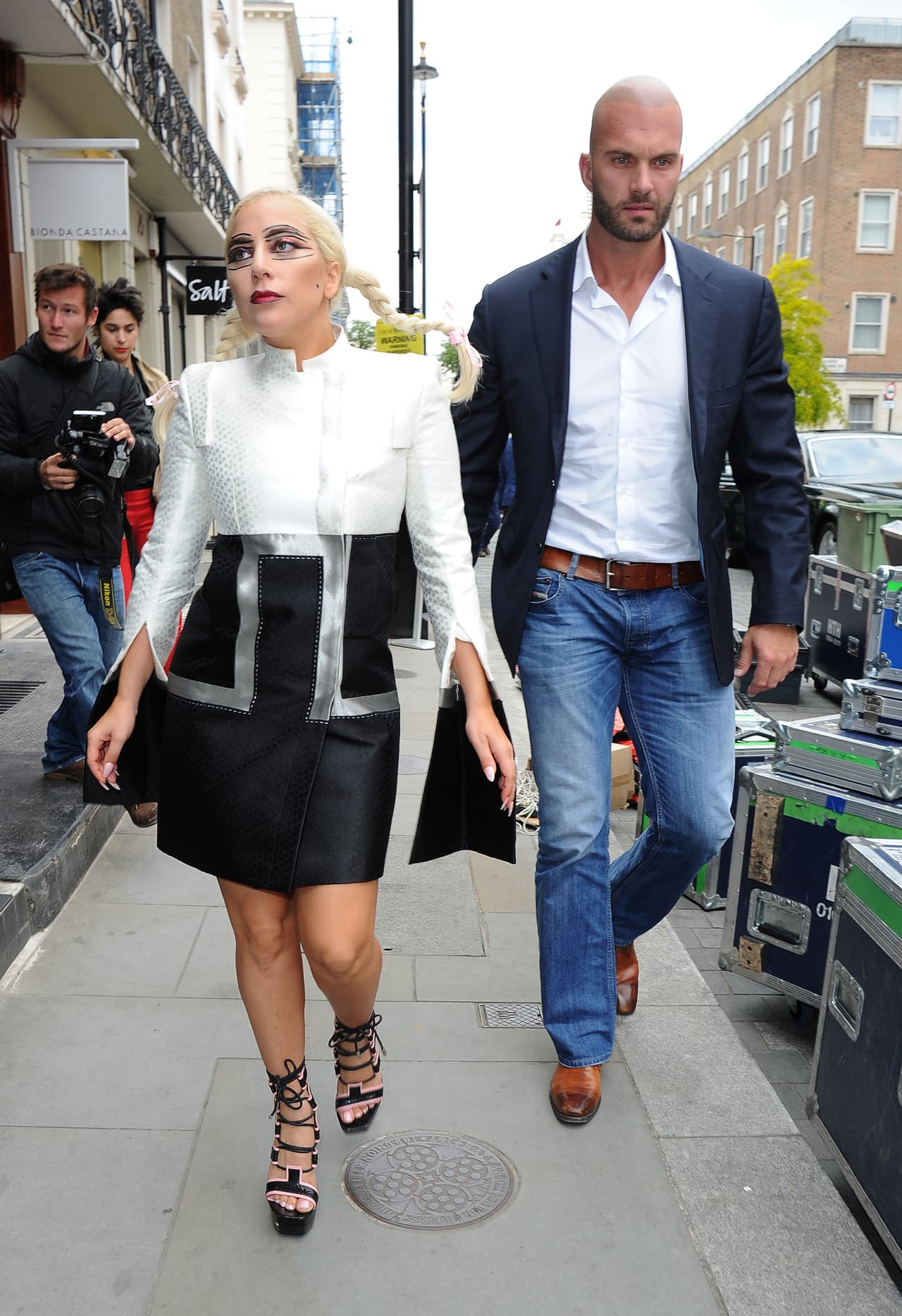 Así es, antes de Adele, Peter van Der Veen, fue el guardaespaldas de Lady Gaga.