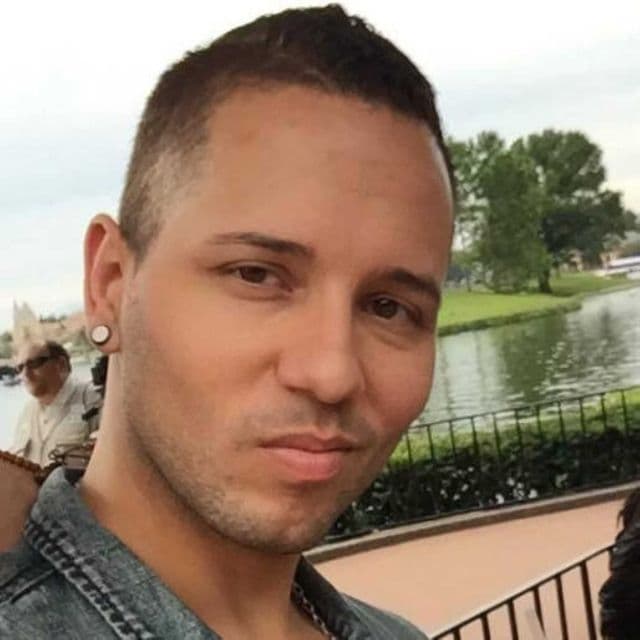 Rodolfo Ayala-Ayala vivía en Kissimmee, Florida, donde trabajaba como asistente biológico en el centro de donaciones de sangre OneBlood. Estudió Recursos Humanos en la Universidad Interamericana en San Germán, Puerto Rico. Sus amigos aseguran que aunque no salía con frecuencia, cuando lo hacía le encantaban la salsa y todos los bailes latinos.