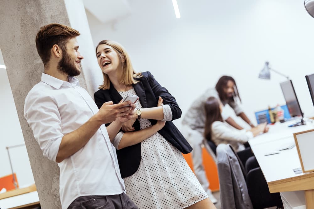 <b>Leo</b>
<br>
<b>Tu regente es el Sol y estará en conjunción con la Luna el 25 de mayo y en oposición el 9 de junio</b>
<br>
<b>La tónica que prevalece este mes es: Cambios súbitos, en el trabajo y el amor</b>
<br>En el mes de Géminis se presenta un escenario dinámico en tu horóscopo. Vas a cambiar de opinión súbitamente respecto a una proposición laboral, oferta de empleo e inclusive una cita romántica. No te inquietes, eso no indica inconsistencia de tu parte, sino más bien flexibilidad mental.