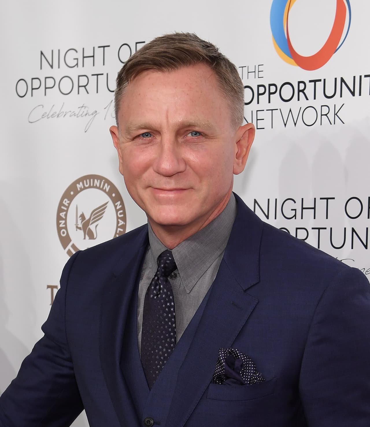 También dirá presente
<b><a href="https://www.univision.com/shows/despierta-america/craig-dice-que-se-cortaria-las-munecas-antes-de-volver-a-ser-james-bond"> el actor británico Daniel Craig</a></b>, quien es el sexto histrión en dar vida al espía más celebre del mundo, James Bond.