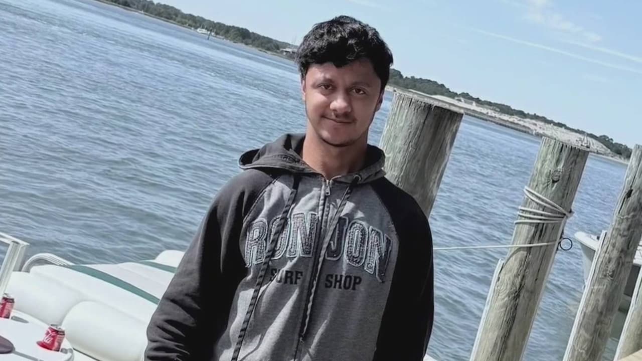 Hispano muere arrollado cuando intentaba huir de agentes migratorios