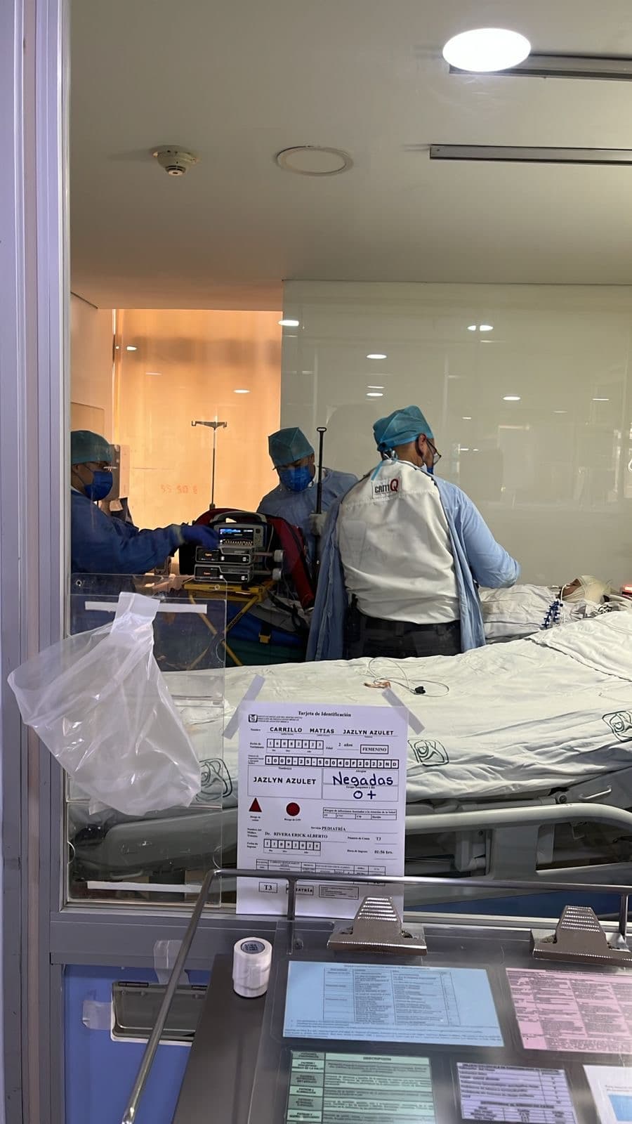 La menor de edad sufrió 
<b>quemaduras en el 25% de su superficie corporal</b>.