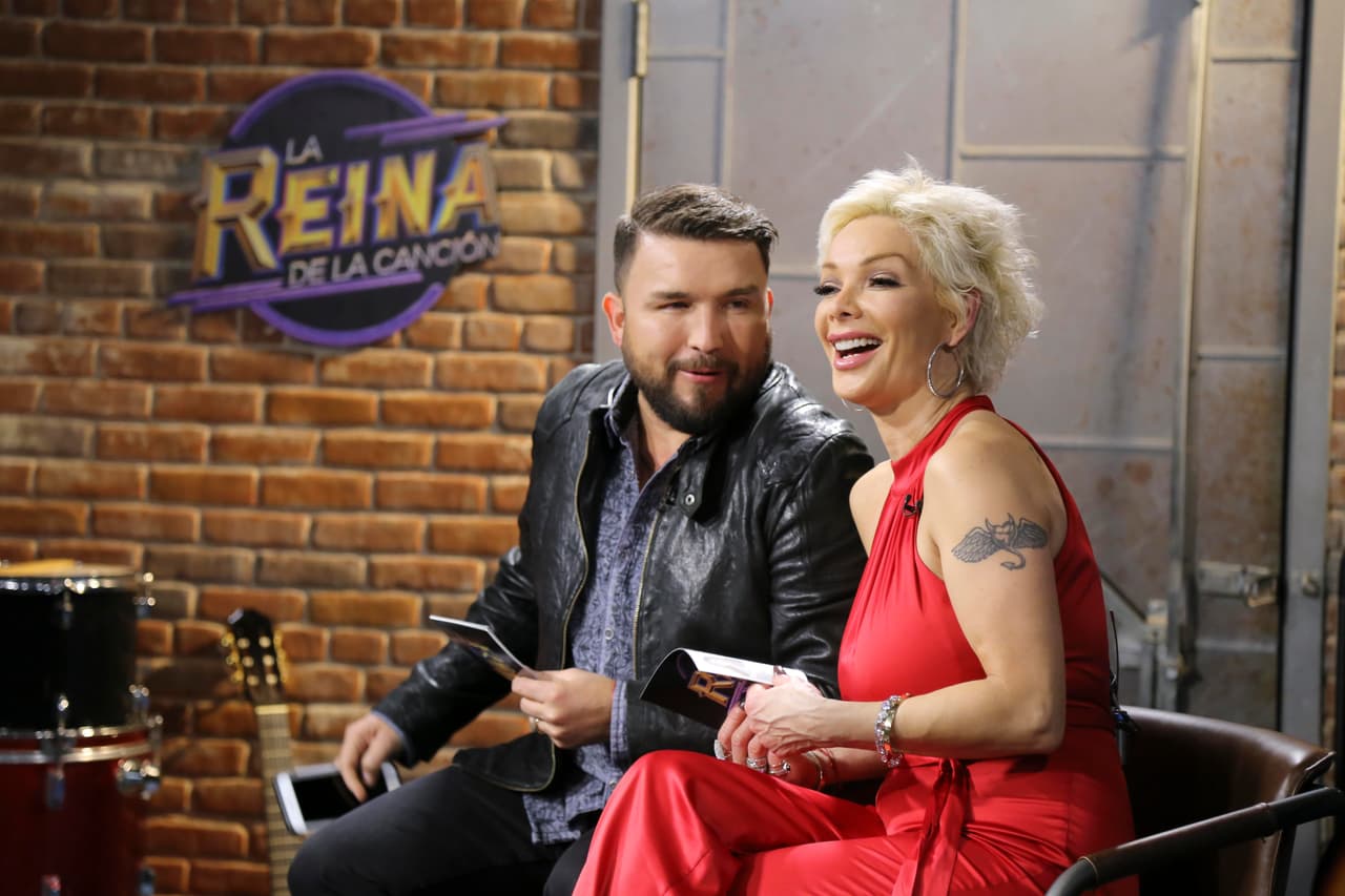 Marisela y Régulo Caro fueron invitados por los capitanes de los equipos para compartir sus conocimientos con las chicas, pero antes, ellas tuvieron que mostrarles su talento.